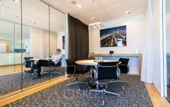 Multiple conference rooms for tenants available