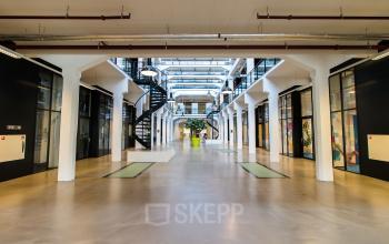 Office spaces for rent in monumental office building