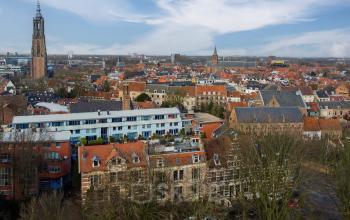 Dit is een foto van het exterieur van het kantoorpand Stadsring 248-250 in Amersfoort Centrum. Het pand biedt diverse mogelijkheden voor kantoorruimte huren op een centrale locatie.