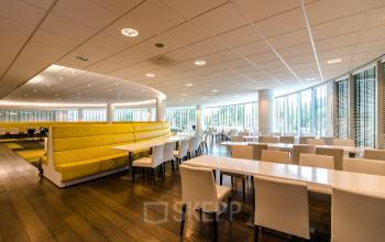 Office building with spacious and modern restaurant