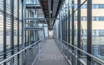Net gerenoveerd kantoor Amsterdam kantoorkamers kantoorruimte kantoorgebouw goed bereikbaar gratis parkeren