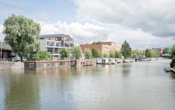 Zeeburgerpad Amsterdam Centrum grachtengordel het ij werkplekken flexplekken kantoorruimte kantoorkamer creatief aan het water loods loads