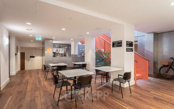 keizersgracht amsterdam grachtengordel centrum openbaar vervoer monumentaal kantoorkamers kantoorruimtes flexwerk werkplekken gerenoveerd modern coffeebar