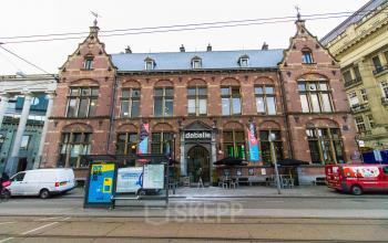 Buitenzijde kantoorpand Leidseplein Amsterdam