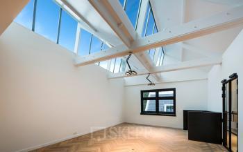 Ruime kantoorpand op Keizersgracht 119 in Amsterdam Grachtengordel, met hoge plafonds en veel natuurlijk licht. Ideale locatie voor kantoorruimte huren in een inspirerende omgeving.