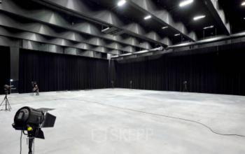 nog niet gemeubileerde kantoorruimte te huur in Amsterdam