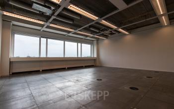 Office spaces with different sizes for rent