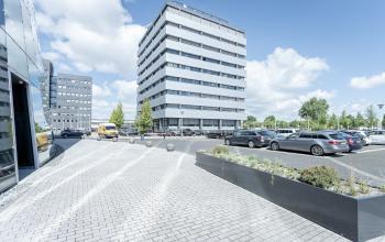 Amsterdam noord klaprozenweg nieuwbouw modern pand gebouw kantoorruimte flexwerkplek kantoorkamer creatief mooi uitzicht parkeerplaatsen aanwezig