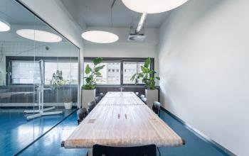 Amsterdam noord klaprozenweg nieuwbouw modern pand gebouw kantoorruimte flexwerkplek kantoorkamer creatief mooi uitzicht parkeerplaatsen aanwezig