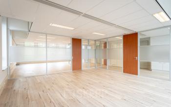 krijn taconiskade amsterdam ijburg zeeburg kantoorruimte kantoorkamers kantoorvleugel netjes bij de jachthaven