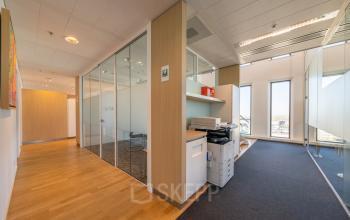 Kantoorruimte huren op Gustav Mahlerplein 109-115 in Amsterdam Zuidas met moderne inrichting en veel lichtinval.