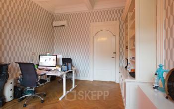 kantoorruimte meubilair amsterdam herengracht tafel stoelen parket