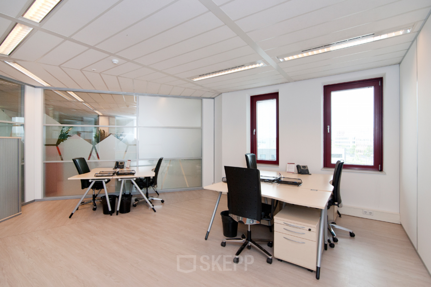 kantoorkamer kantoorunit amsterdam sloterdijk kingsfordweg ingericht gemeubileerd