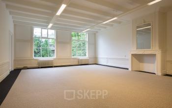 kantoorunit te huur herengracht amsterdam haard wit