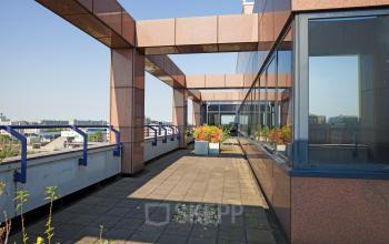 flexplek huren in amsterdam zuidooost met dakterras