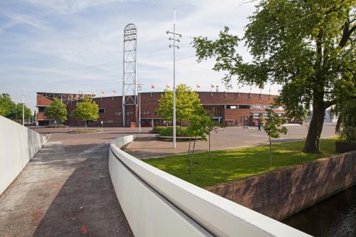 kantoorgebouw amsterdam olympisch stadion buitenzijde huur