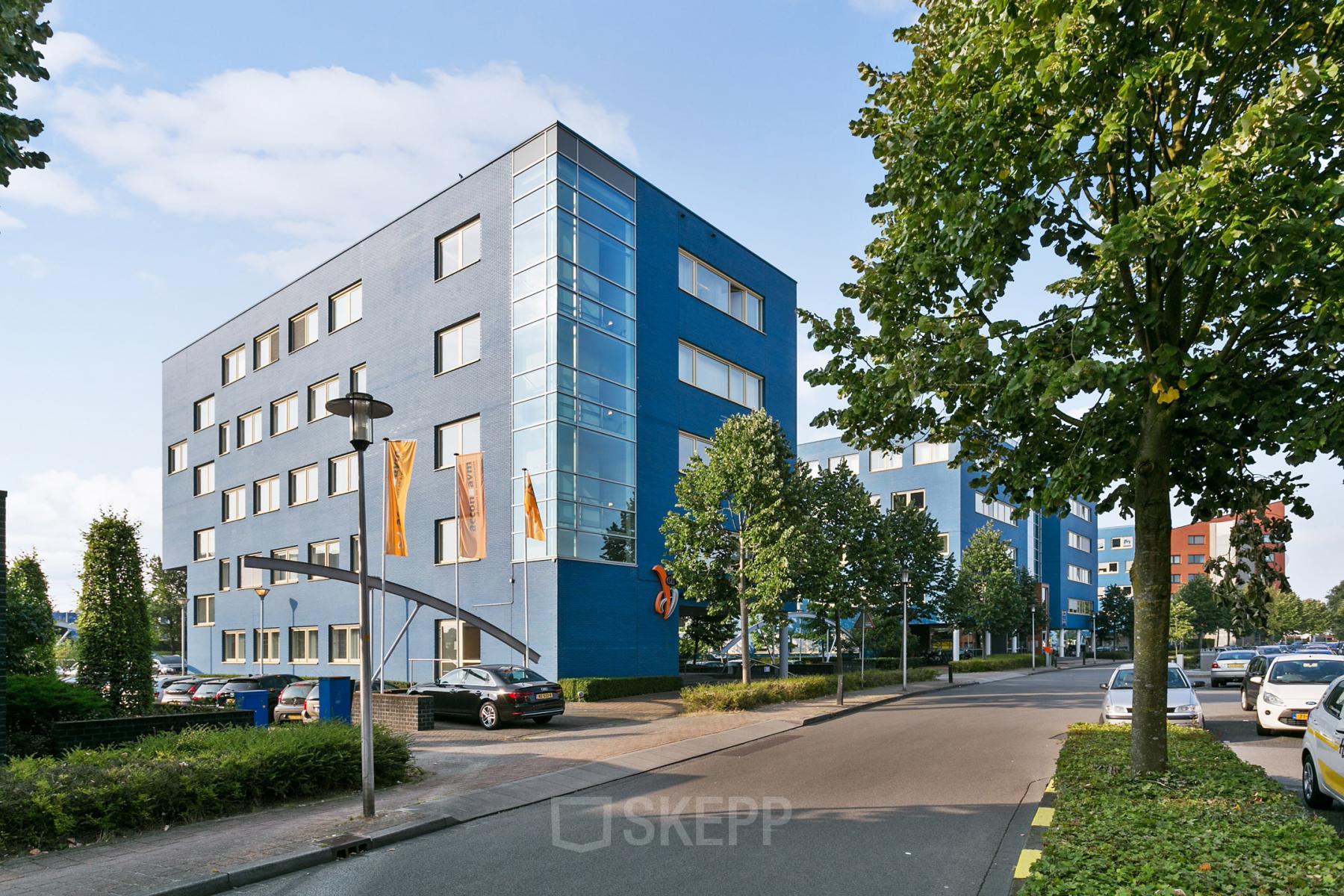 Kantoorpanden gelegen op Linie 580-596 in Apeldoorn, geschikt voor kantoorruimte huren.