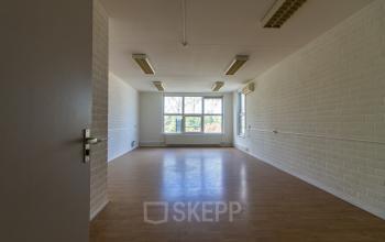Rent office space Middelweg 25, Beek Lb (8)