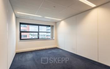 kantoorruimte kantoorkamer kantoorpand best de waal gratis parkeren eindhoven tilburg den bosch waalwijk ingericht zelf in te richten