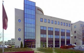 representatief aanzicht van kantoor in Capelle aan den IJssel aan de Roer