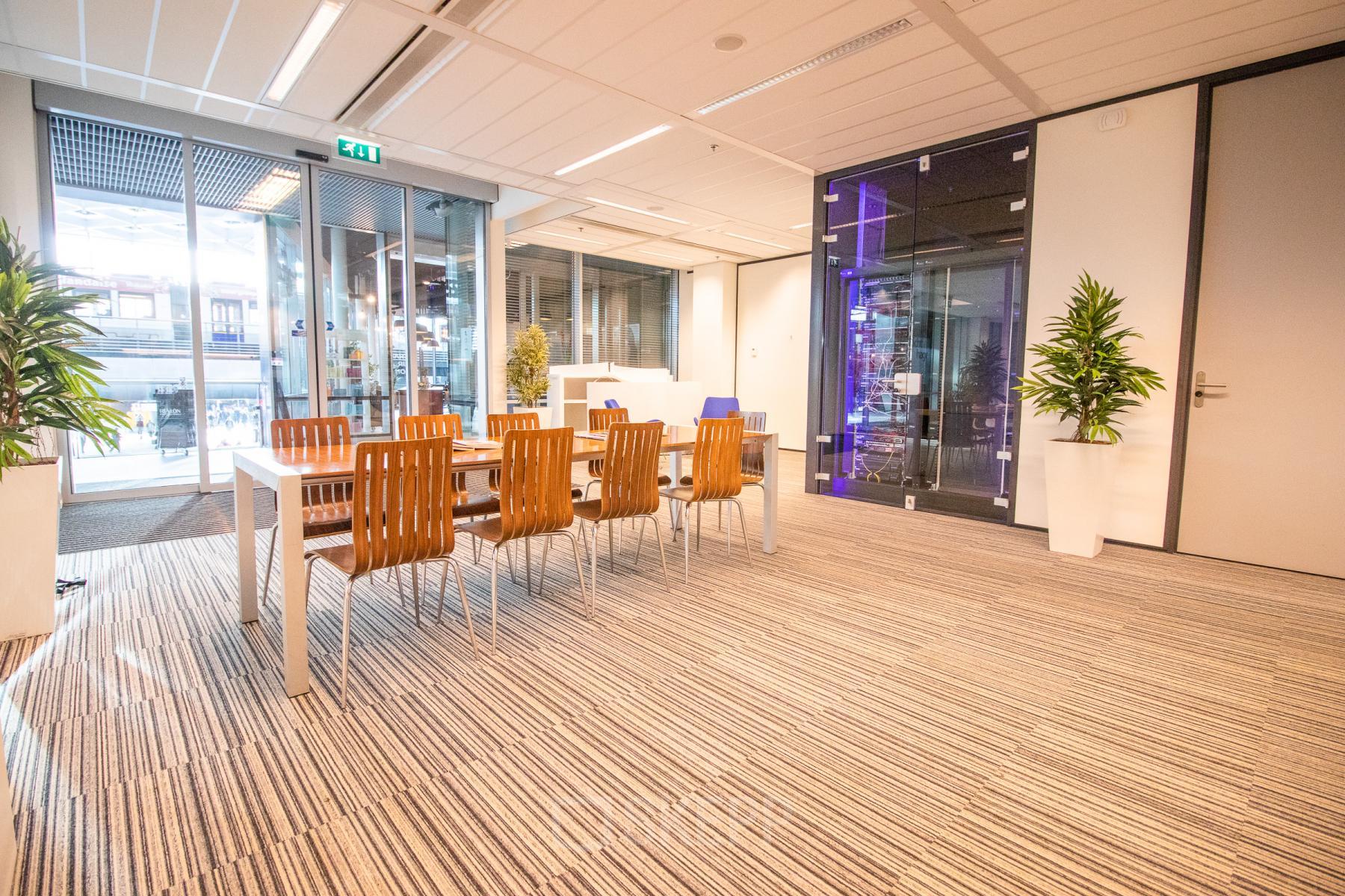 Kantoorruimte huren aan Koningin Julianaplein 10 in Den Haag? - SKEPP