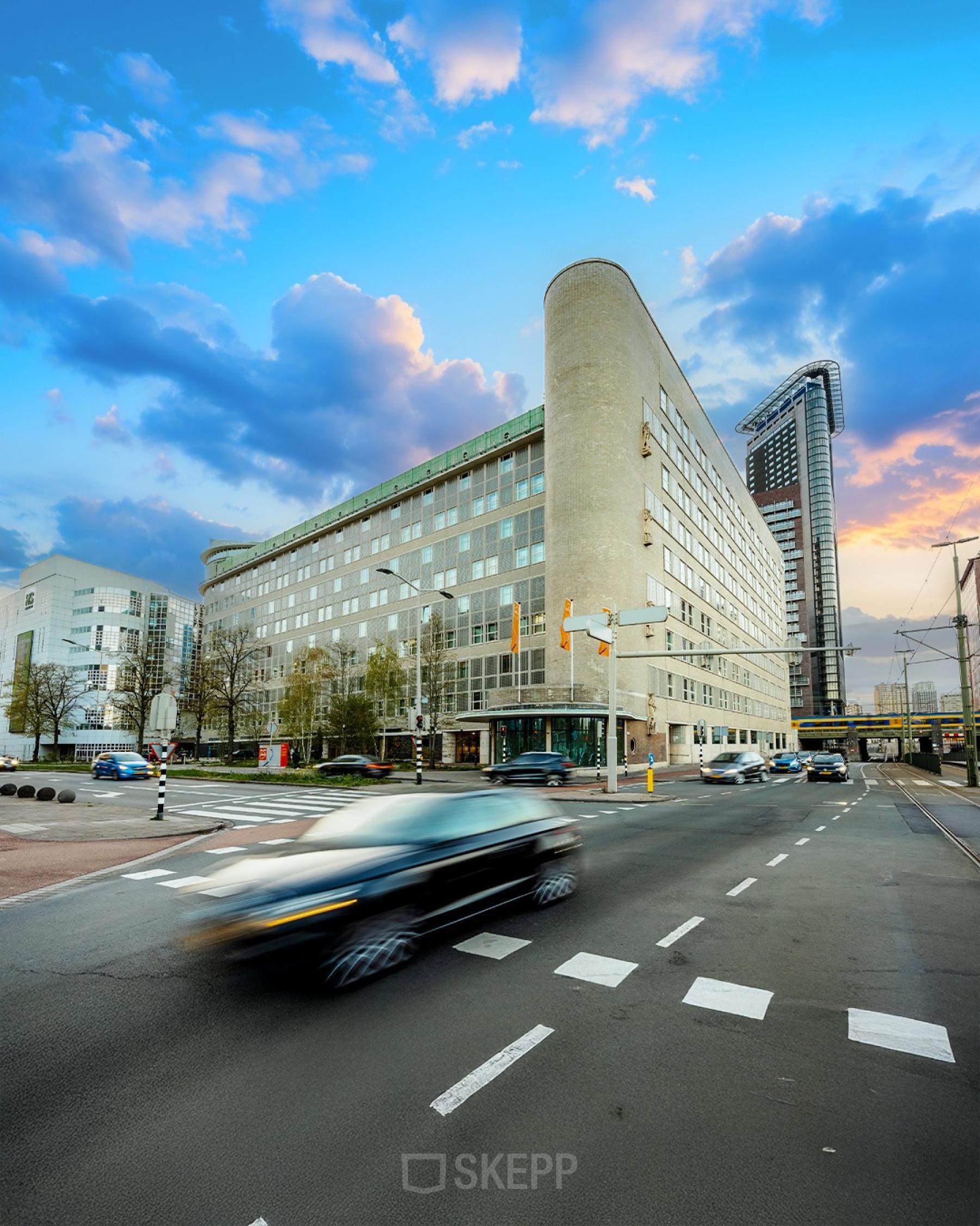 Exterieur van een kantoorpand op Waldopstraat 5 in Den Haag Centrum, ideaal voor wie een kantoorruimte wil huren.