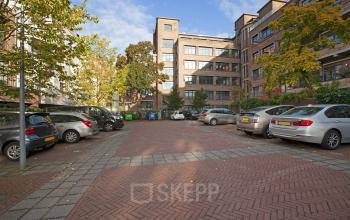 parkeerruimte buitenzijde den haag louis couperusplein