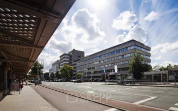 overkant van de straat