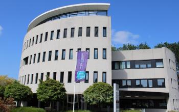 Exterieur van kantoorpand op Keulenstraat 12, Deventer.