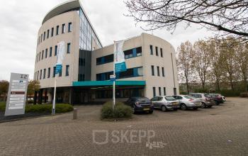 Office space with parkinglot