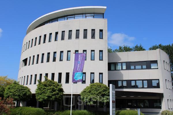 Exterieur van kantoorpand op Keulenstraat 12, Deventer.