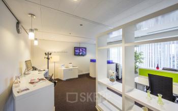 balie vloerbedekking tafels kasten kantoorruimte huren eindhoven fellenoord centrumlocatie