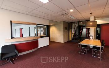 Entrance with waiting room