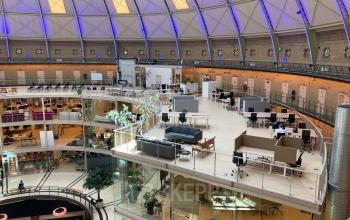 Ruim kantoorpand gelegen aan Koepelplein 1E, Haarlem Centrum, met moderne werkplekken en stijlvolle inrichting. Ideaal voor kantoorruimte huren met een inspirerende sfeer en tal van voorzieningen.