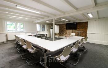 Besides flexdesks also conference rooms available