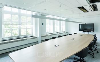 Kantoorruimte huren Burgemeester de Hesselleplein 31, Heerlen (1)