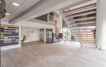 Demmersweg Hengelo kantoorruimte kantoorkamers kantoorpand kantine lunchroom keuken vergaderruimtes gratis parkeren goed bereikbaar vlak bij snelweg