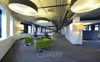 flexwerkplekken begane grond kantoor leiden kanaalpark banken lampen open ruimte SKEPP
