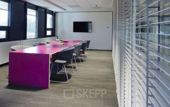 kantoorruimte werkplekken huren leiden