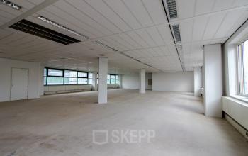Empty office space for rent not furnished