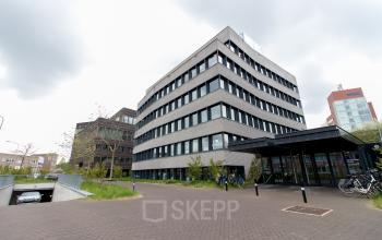 Offices and flexdesks for rent