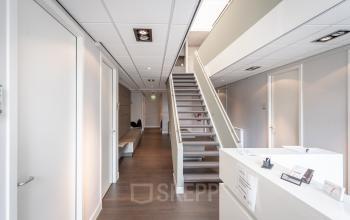 veritasweg oosterbeek arnhem utrecht mooie natuur mooi modern pand karakteristiek kantoorruimtes kantoorkamers 