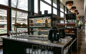 lunchruimte kantoor rijen thee koffie dranken