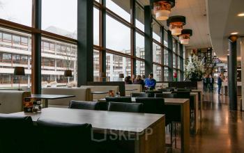 kantoorruimte huren in rijen werkplekken