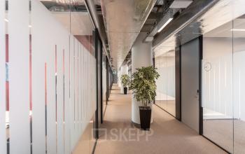 rotterdam kantoorruimte kantoorgebouw werkplek flexplek co-workingspace dakterras kantine vergaderzalen receptie dagkantoren