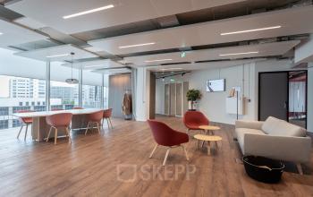 rotterdam kantoorruimte kantoorgebouw werkplek flexplek co-workingspace dakterras kantine vergaderzalen receptie dagkantoren