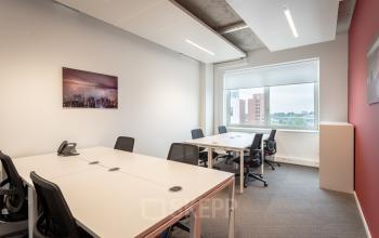 rotterdam kantoorruimte kantoorgebouw werkplek flexplek co-workingspace dakterras kantine vergaderzalen receptie dagkantoren