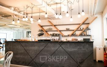 balie eten rotterdam alexander huur kantoorruimte werkplek marten meesweg modern kantoorgebouw