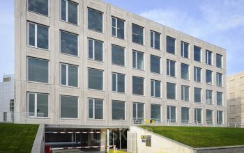 achterzijde kantoorpand rotterdam brainpark