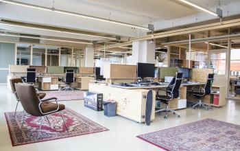 rotterdam working desks own screen